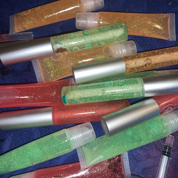Custom Handmade lipgloss. - Picture 1 of 3